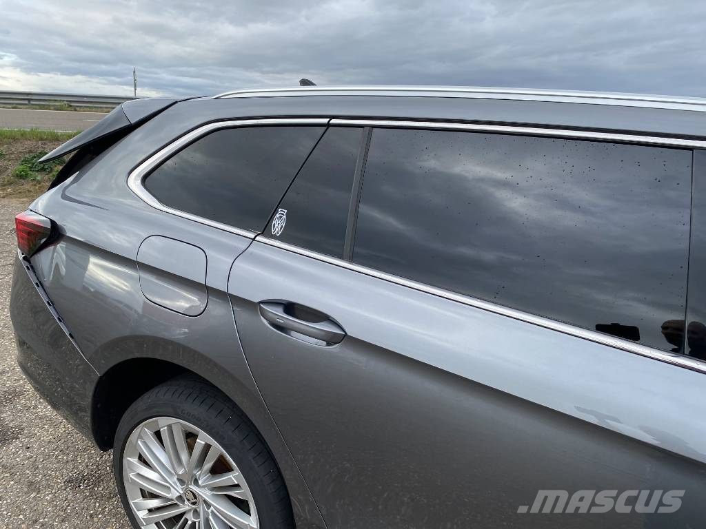 Skoda SUPERB Combi 2.0TDI 150 Dsg7 Laurin&Klement Carros Ligeiros