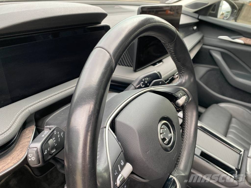 Skoda SUPERB Combi 2.0TDI 150 Dsg7 Laurin&Klement Carros Ligeiros