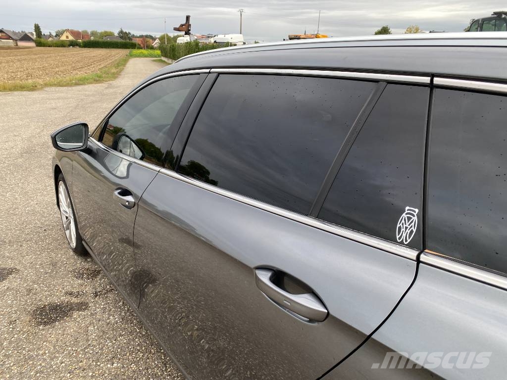 Skoda SUPERB Combi 2.0TDI 150 Dsg7 Laurin&Klement Carros Ligeiros