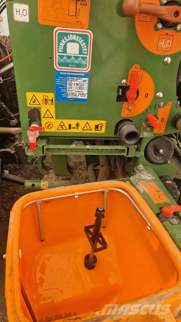 Amazone UF1201 med fronttank FT1001 Mounted sprayers