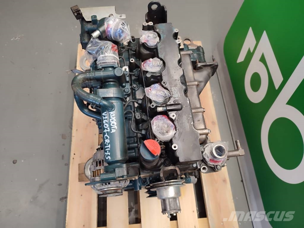 V2607 CR TI E5 KUBOTA R070 engine KUBOTA R070 Motorer