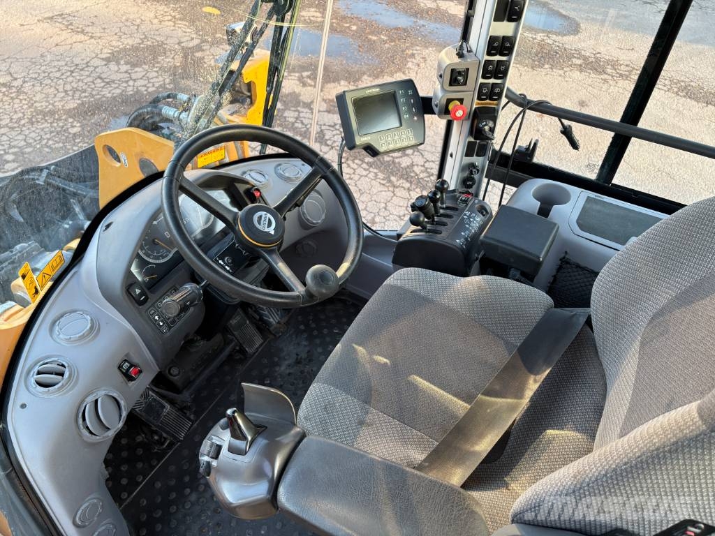 Volvo L90H lastmaskin, all utr, endast 2700 tim Wielladers