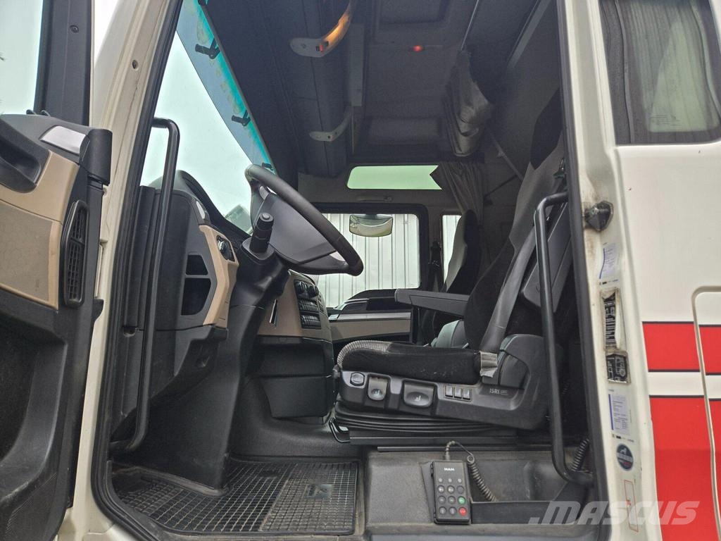 MAN TGX 26.460 6X2 + 2012 HFR TRAILER Caminhões com cortinas laterais