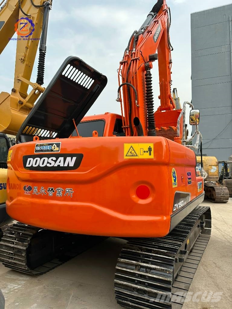 Doosan DX 150 中型挖土機/掘鑿機/挖掘機 7t-12t