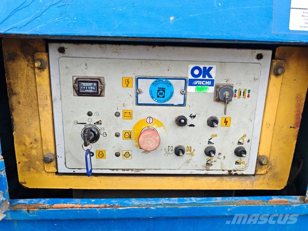 Aichi SR 210 Teleskopbühnen