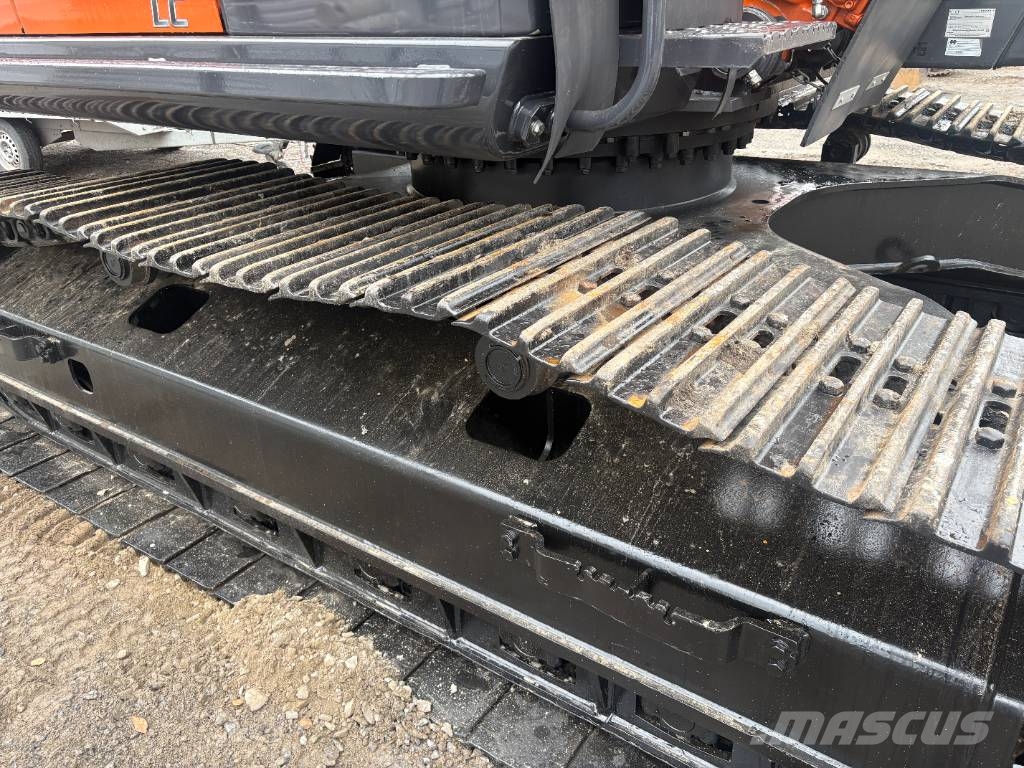 Hitachi ZX300LC-7 Bageri guseničari