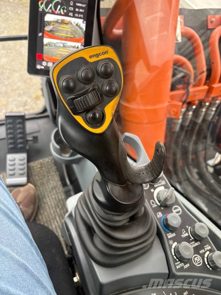 Hitachi ZX300LC-7 Bageri guseničari