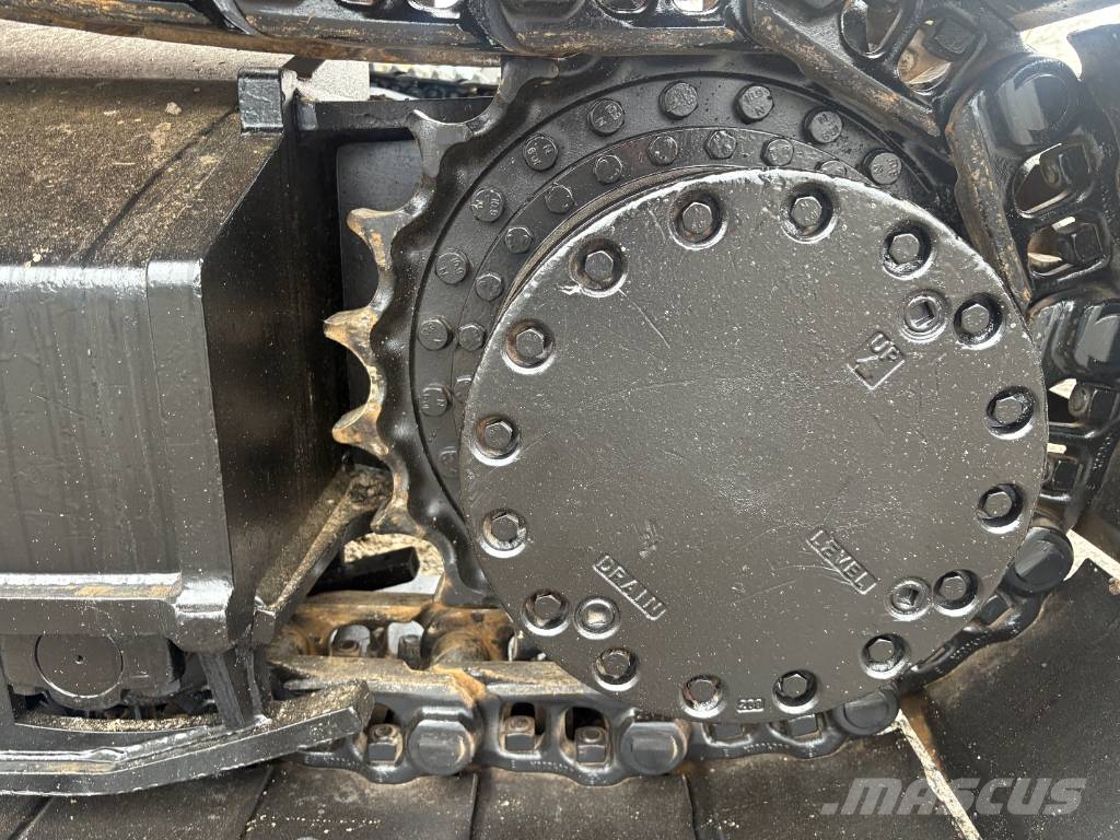 Hitachi ZX300LC-7 Bageri guseničari