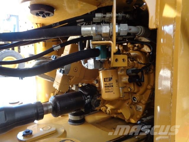 CAT 938M Колесни товарачи