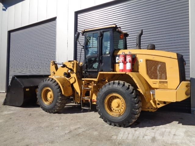 CAT 938M Колесни товарачи