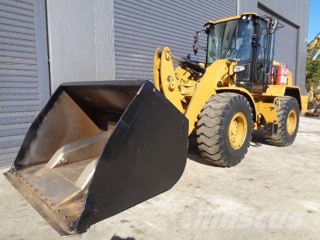 CAT 938M Колесни товарачи