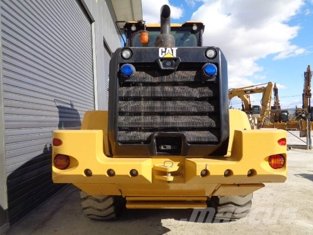 CAT 938M Колесни товарачи