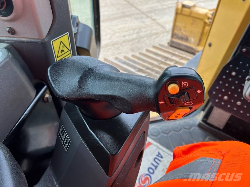 CAT D 5 LGP - 3D GPS, Folding VPAT 履帶推土機