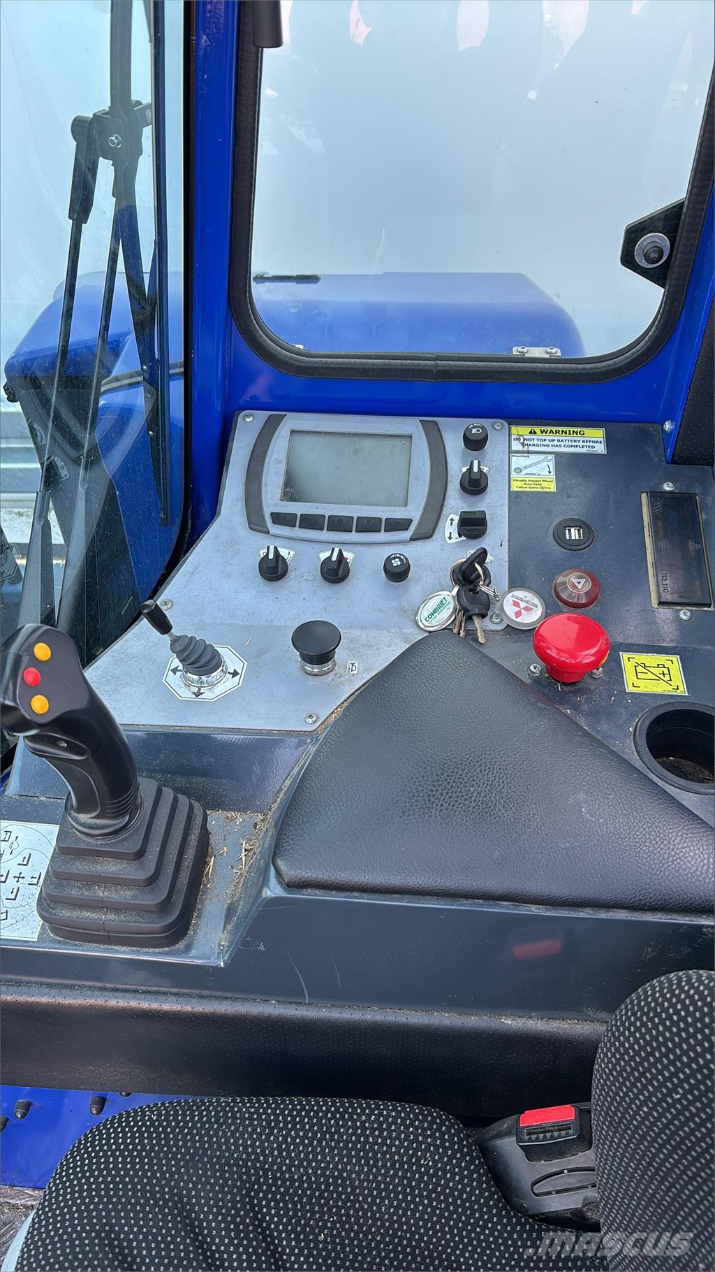 Combilift C4500E Nelitietrukit