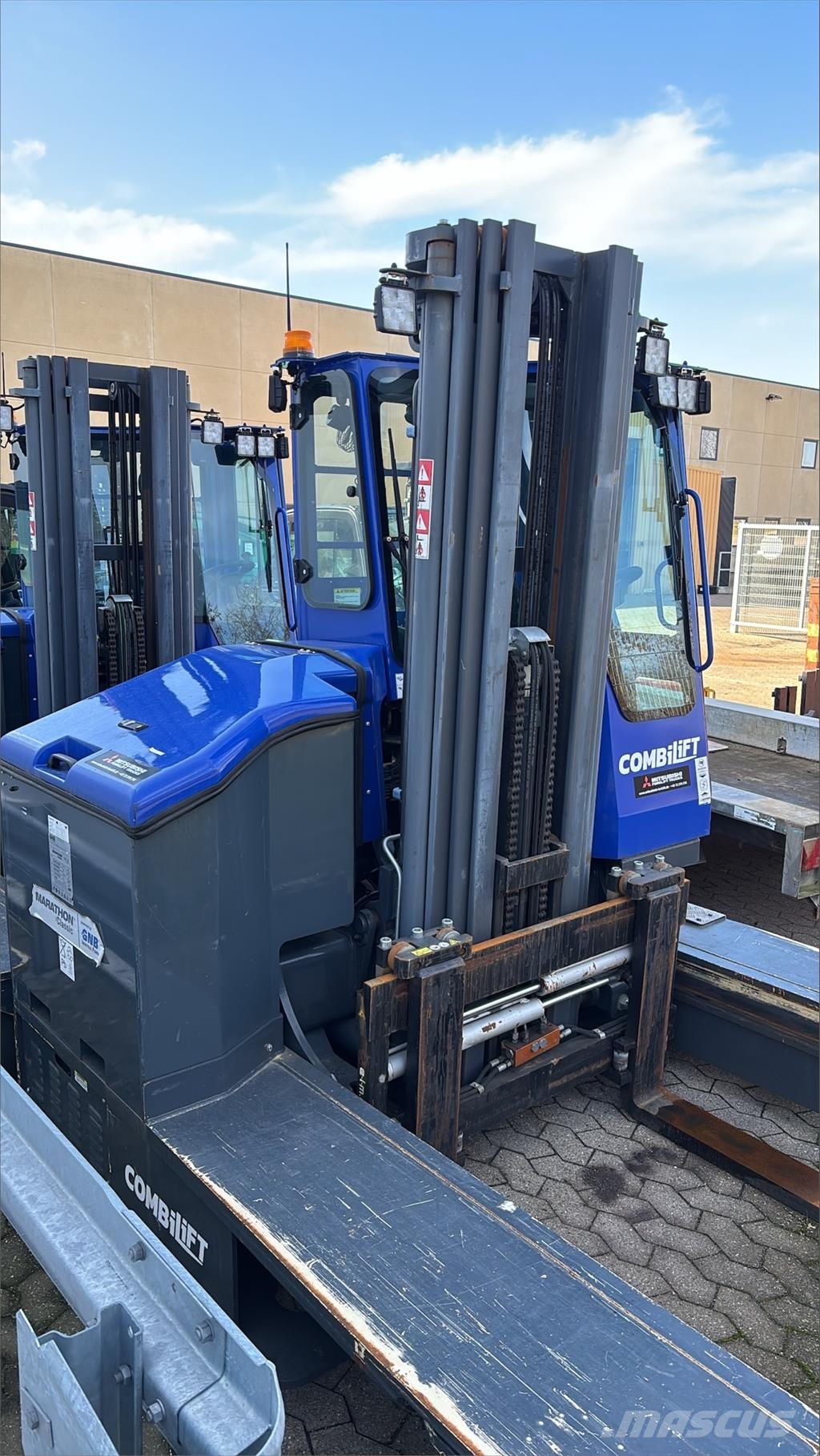 Combilift C4500E Nelitietrukit