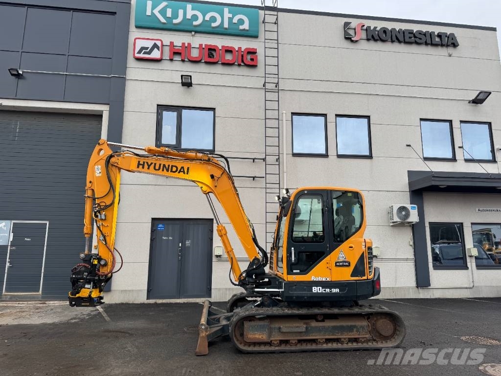 Hyundai R80CR-9A PYÖRITTÄJÄLLÄ Excavadoras 7t - 12t