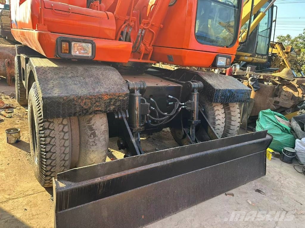 Doosan 150 W-7 Gravemaskiner på hjul