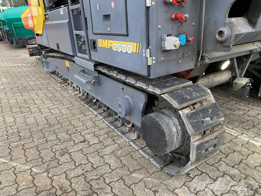 Bomag BMF 2500 S Asfaldilaoturid