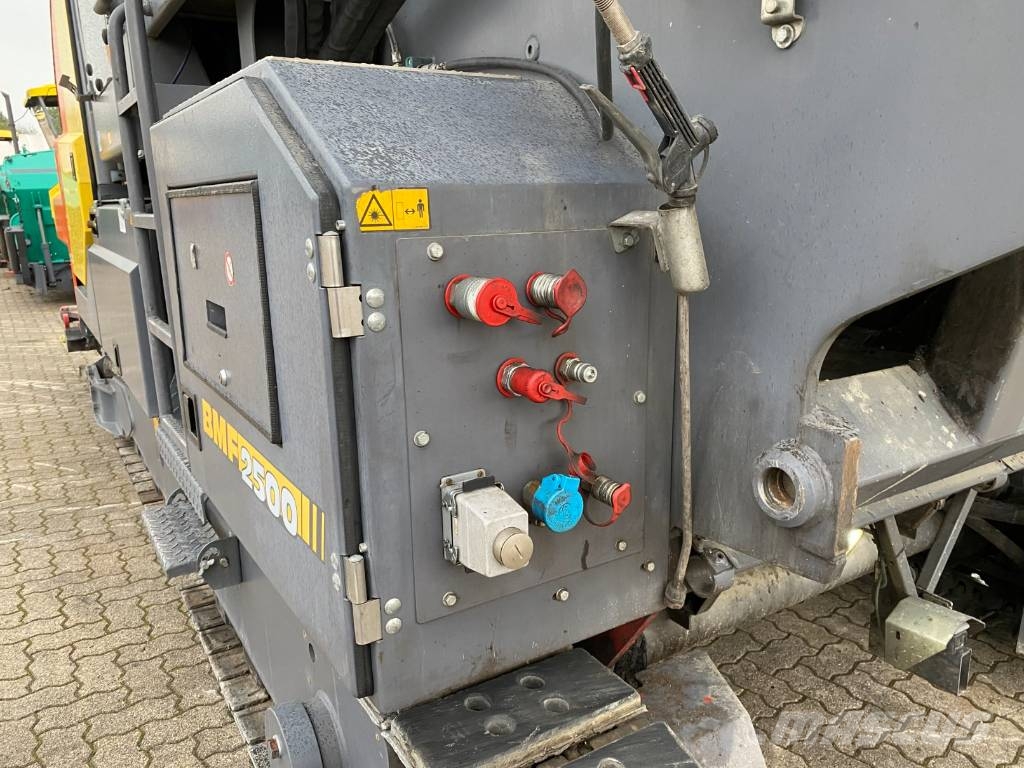 Bomag BMF 2500 S Asfaldilaoturid