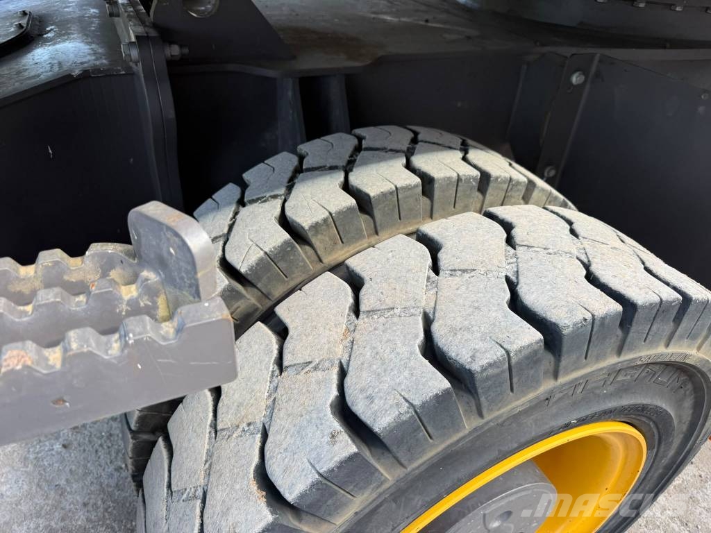 Volvo EW 240 E Hjulgrävare