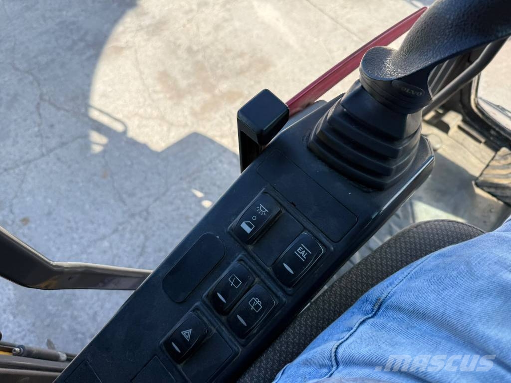 Volvo EW 240 E Hjulgrävare