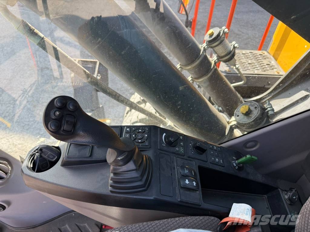 Volvo EW 240 E Hjulgrävare
