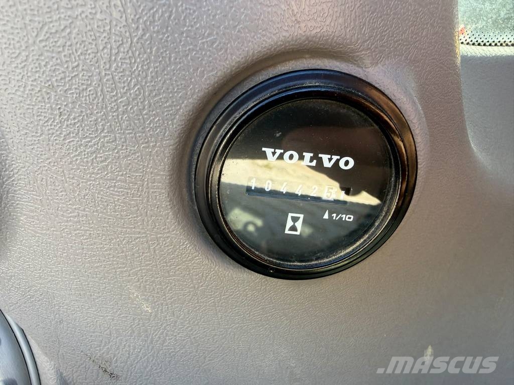 Volvo EW 240 E Hjulgrävare