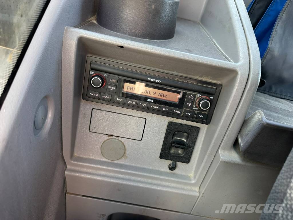 Volvo EW 240 E Hjulgrävare