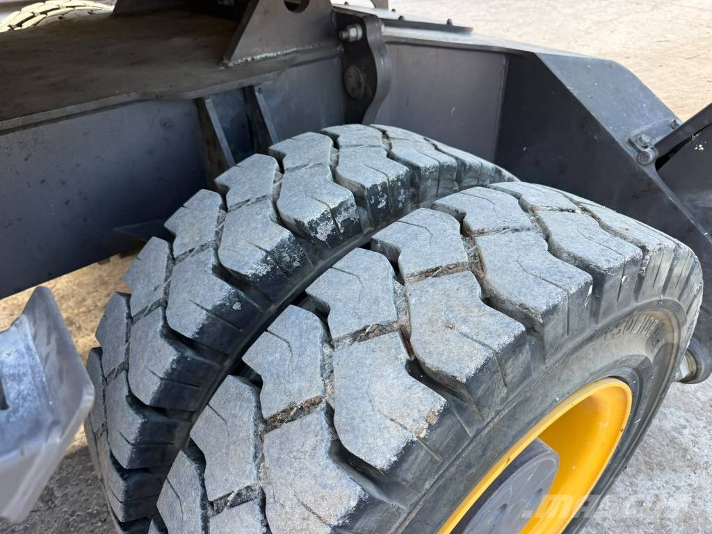 Volvo EW 240 E Hjulgrävare