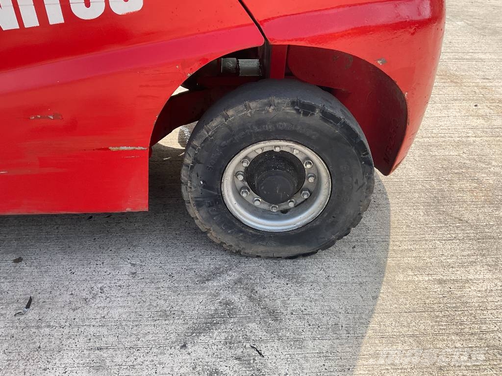 Manitou MI 25 Dieseltrukit