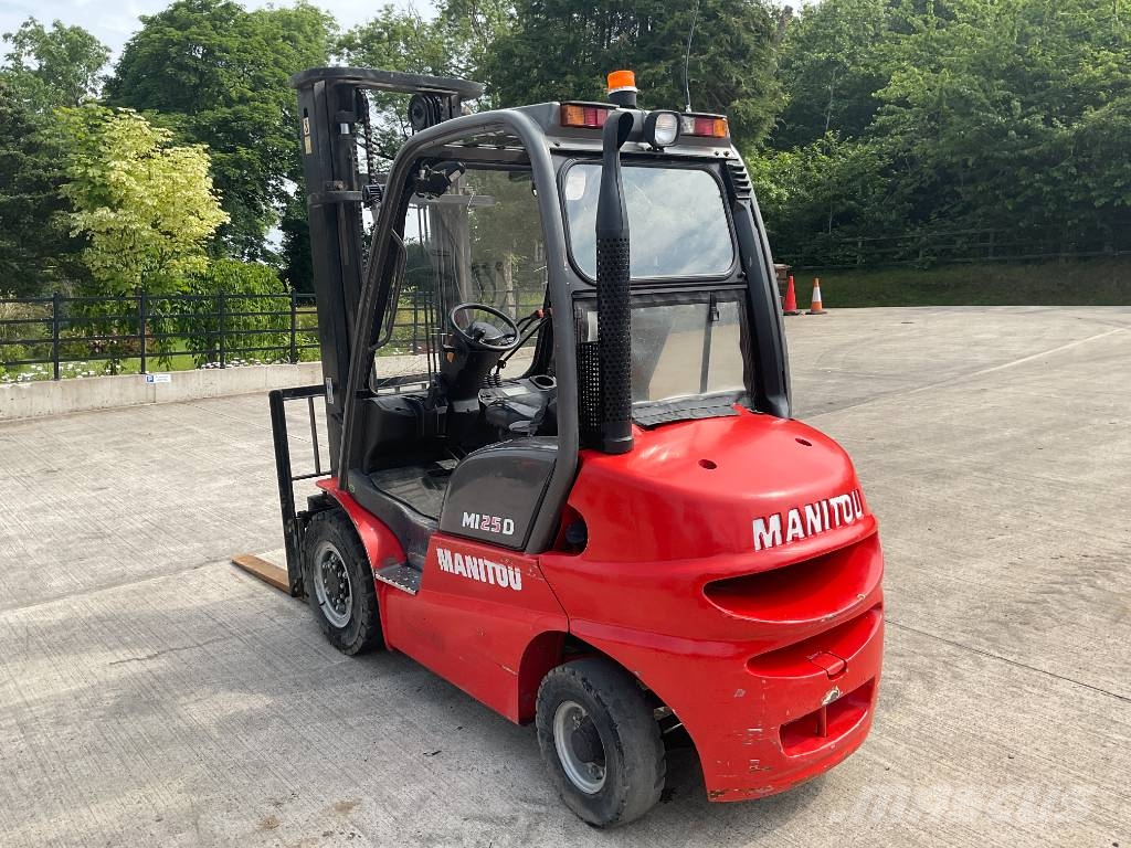 Manitou MI 25 Dieseltrukit