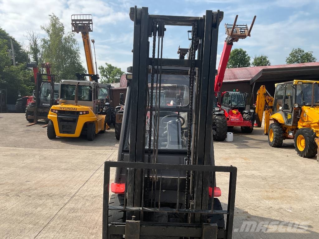 Manitou MI 25 Dieseltrukit