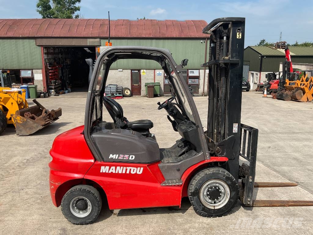 Manitou MI 25 Dieseltrukit