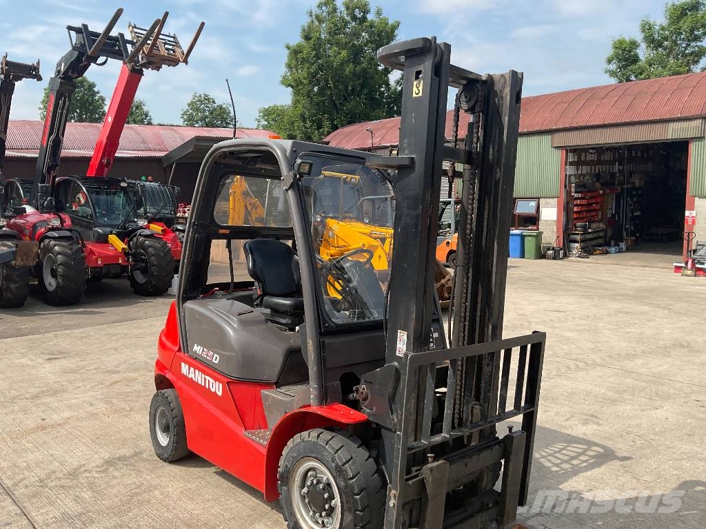 Manitou MI 25 Dieseltrukit