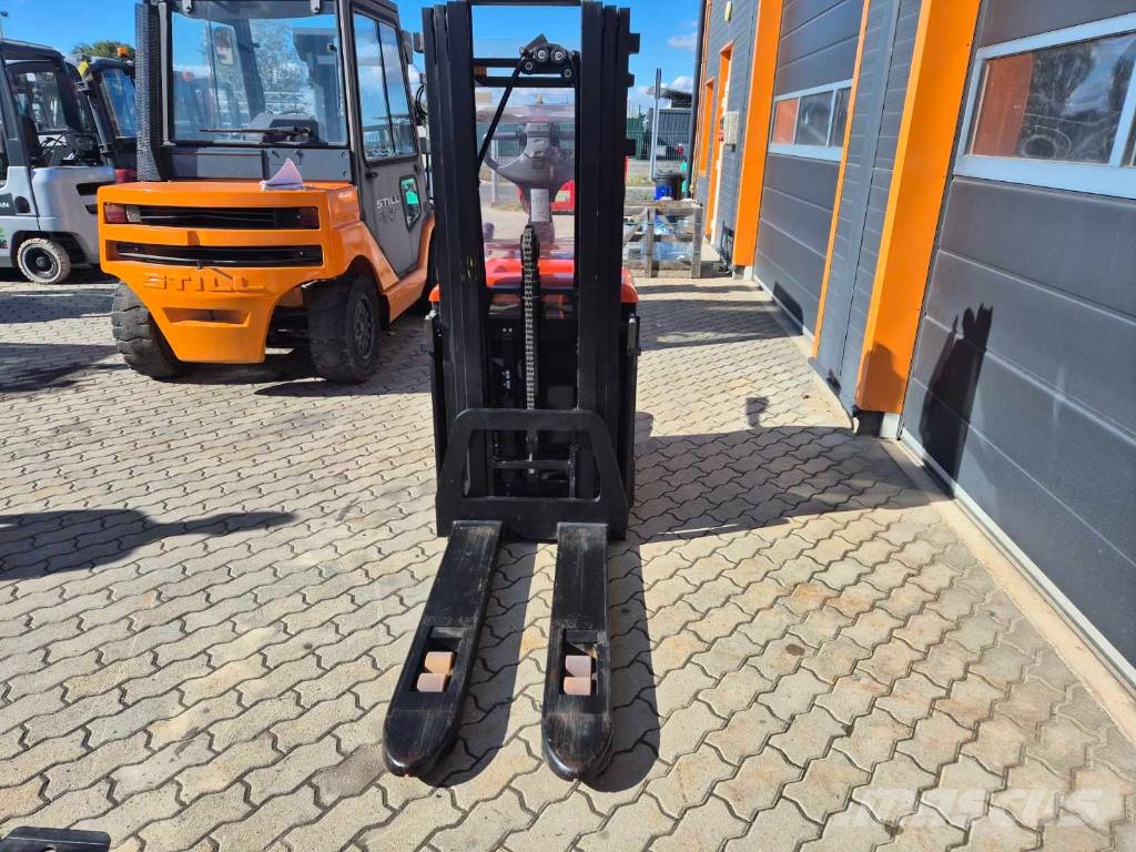 BT SPE 125 Elektromos gyalogkíséretű targoncák
