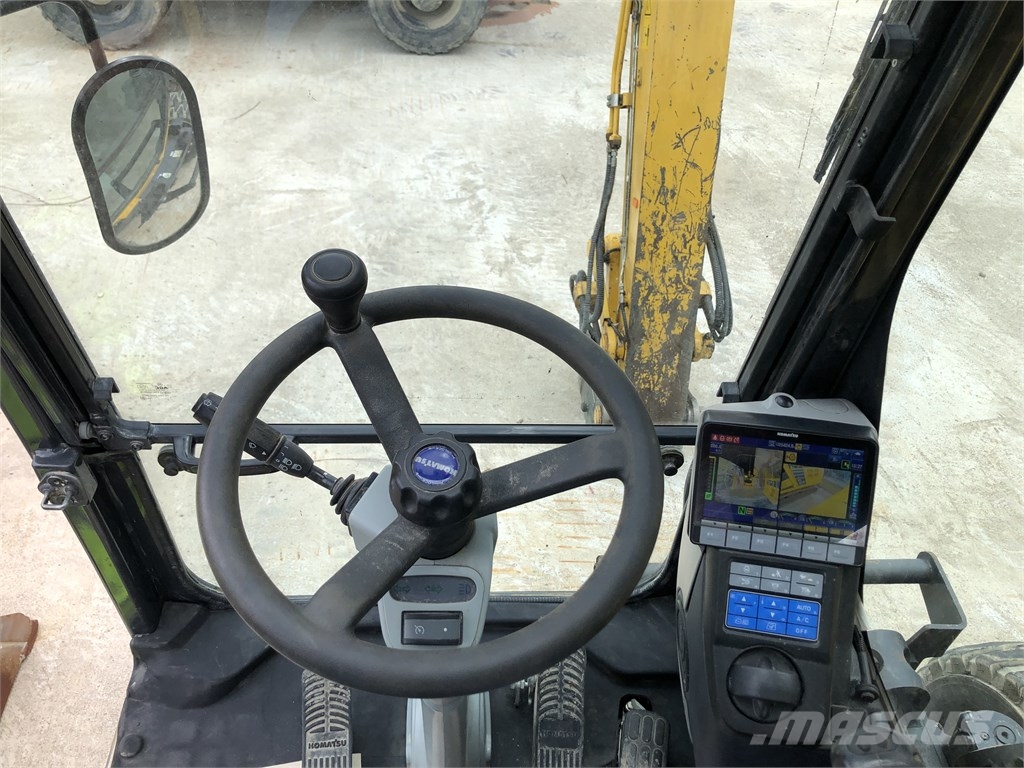 Komatsu PW 180-11 Gumikerekes kotrók