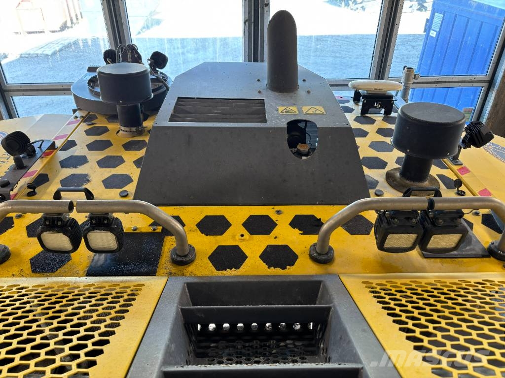 Epiroc FlexiROC T35R-01 Vertikaalsed puurmasinad