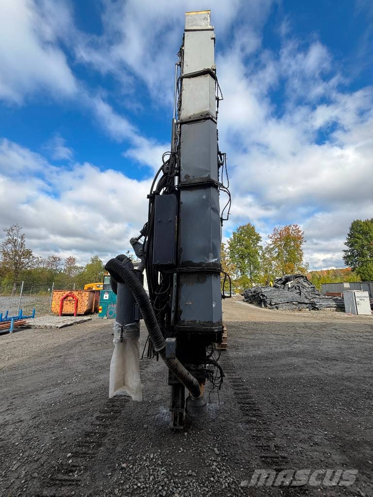 Epiroc FlexiROC T35R-01 Vertikaalsed puurmasinad
