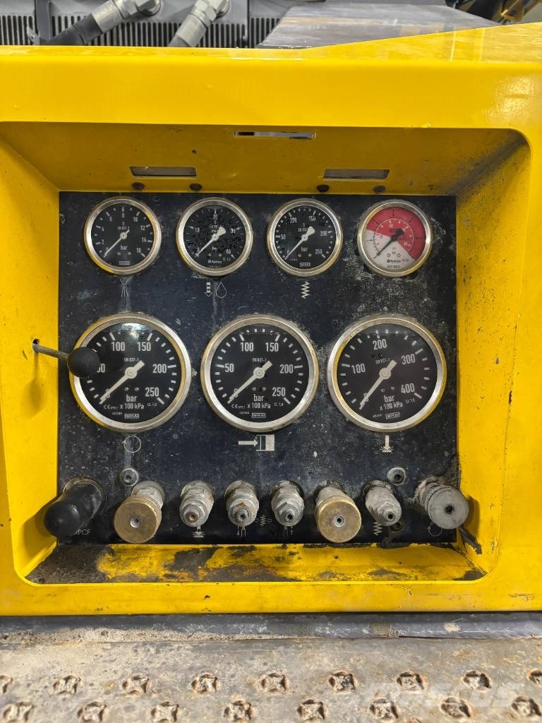 Epiroc FlexiROC T35R-01 Vertikaalsed puurmasinad