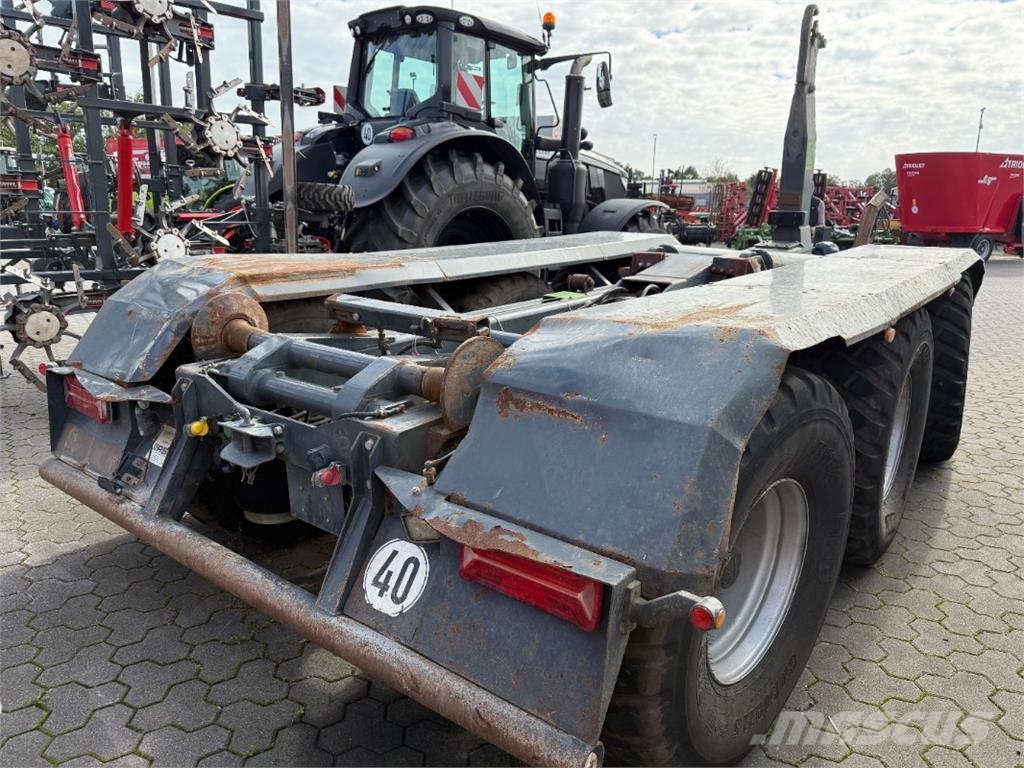  Sonstige RSM 30 Hakenlift ohne Mulde Egyéb mezőgazdasági gépek