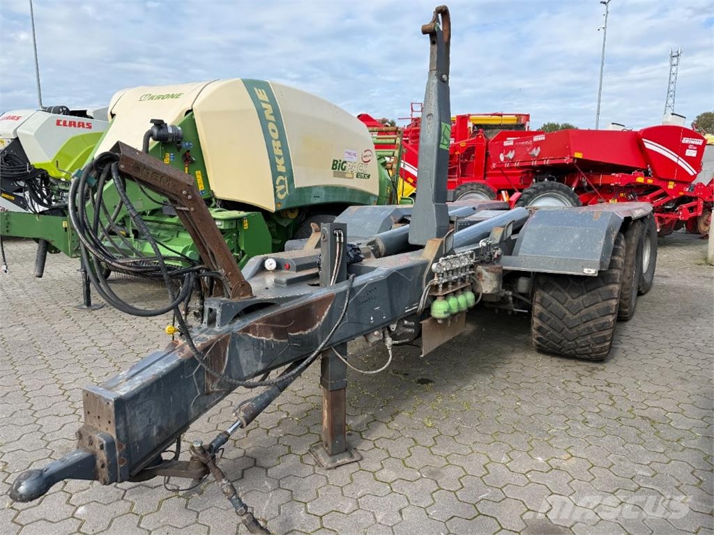  Sonstige RSM 30 Hakenlift ohne Mulde Egyéb mezőgazdasági gépek