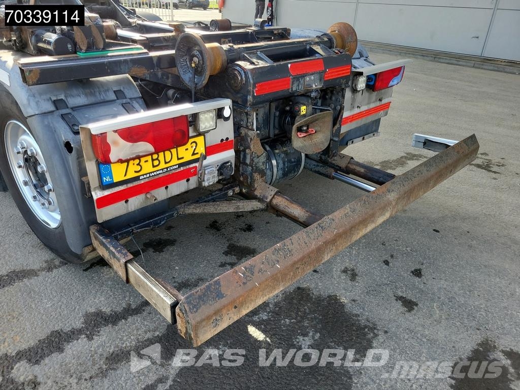 MAN TGS 35.400 8X4 NL-truck APK HYVA 26-60S Lift+steer Vrachtwagen met containersysteem
