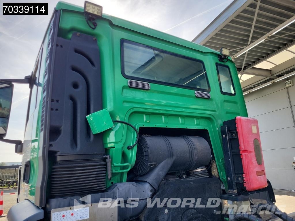 MAN TGS 35.400 8X4 NL-truck APK HYVA 26-60S Lift+steer Vrachtwagen met containersysteem