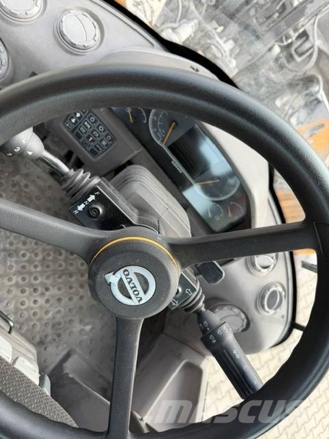 Volvo L 90 H Iekrāvēji uz riteņiem
