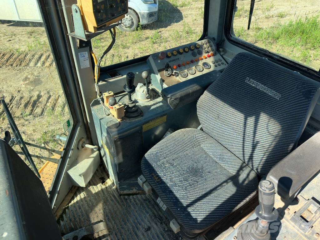Liebherr 722 Buldooserid