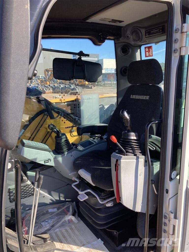 Liebherr R 920 Compact Litronic Гусеничні екскаватори