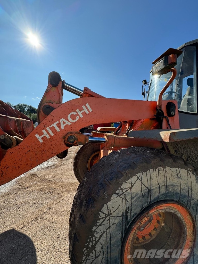 Hitachi LX 210 E Kolesni nakladalci