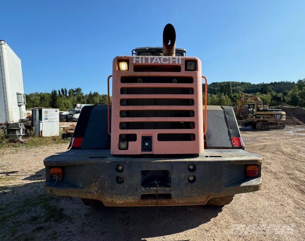 Hitachi LX 210 E Kolesni nakladalci