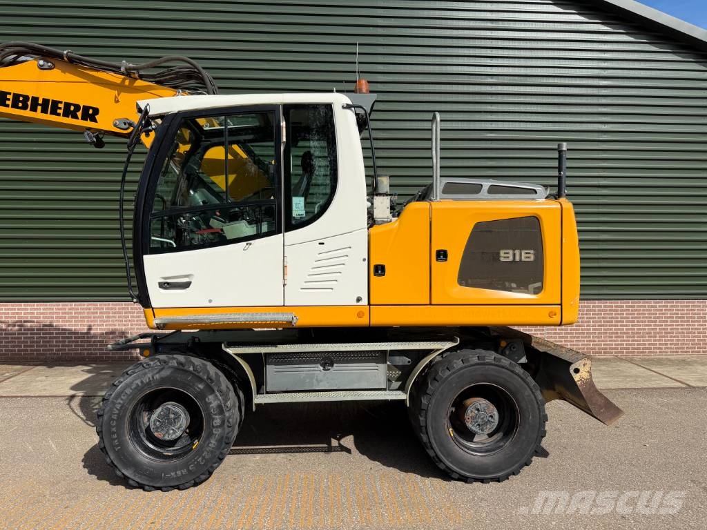 Liebherr A 916 Litronic حفارات بعجل