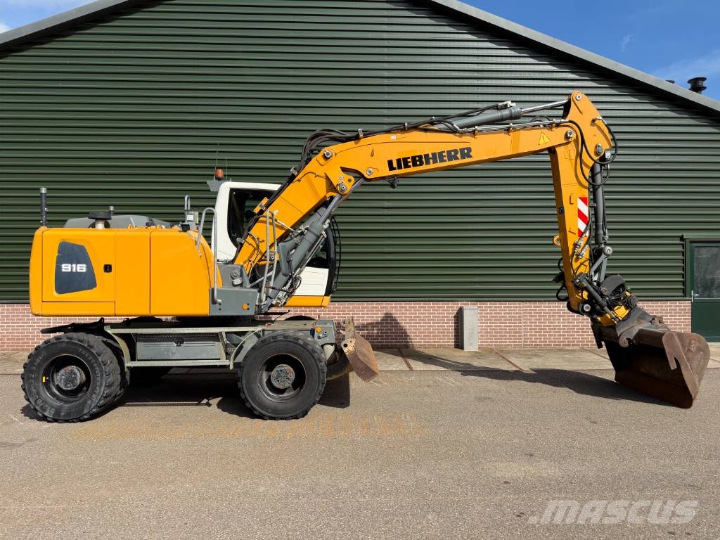 Liebherr A 916 Litronic حفارات بعجل